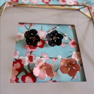 Blooming Beauty Earrings in Black and Pink